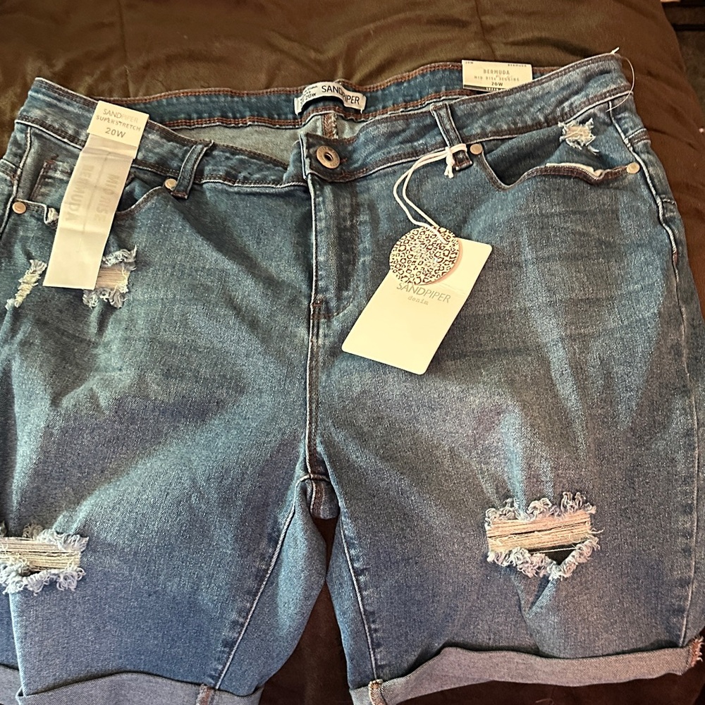 Sandpiper Womens Classic Blue Denim Shorts distressed size 20